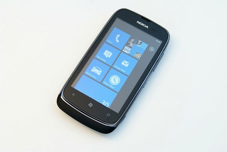 Nokia Lumia 610 (25).jpg